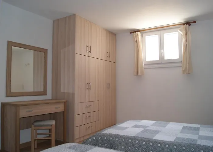 Blue Xenia - 4 * Chrisi Akti (Paros)